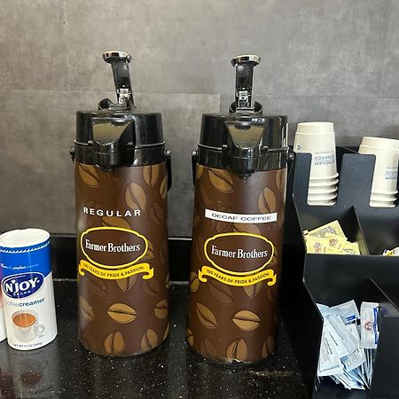 Super 8 By Wyndham Richfield Cleveland Ξενοδοχείο Εξωτερικό φωτογραφία